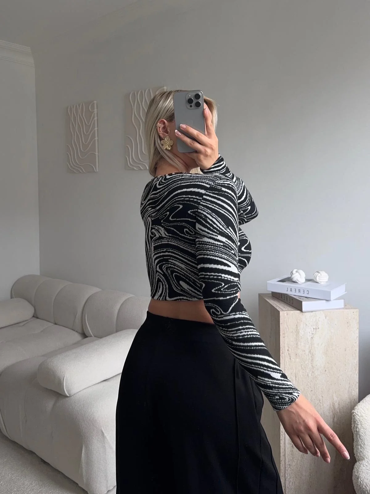 Göğüs Pencere Desenli Crop