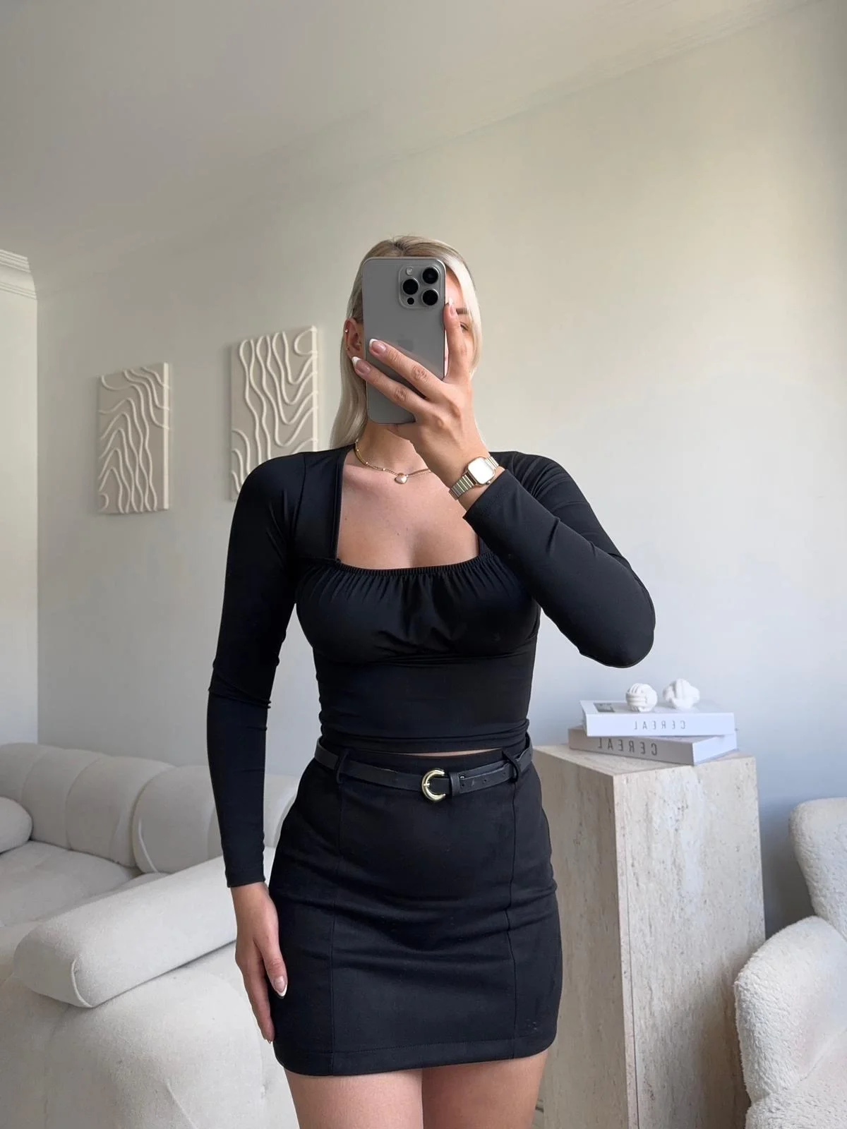 Kare Yaka Büzgü Detay Crop - SİYAH