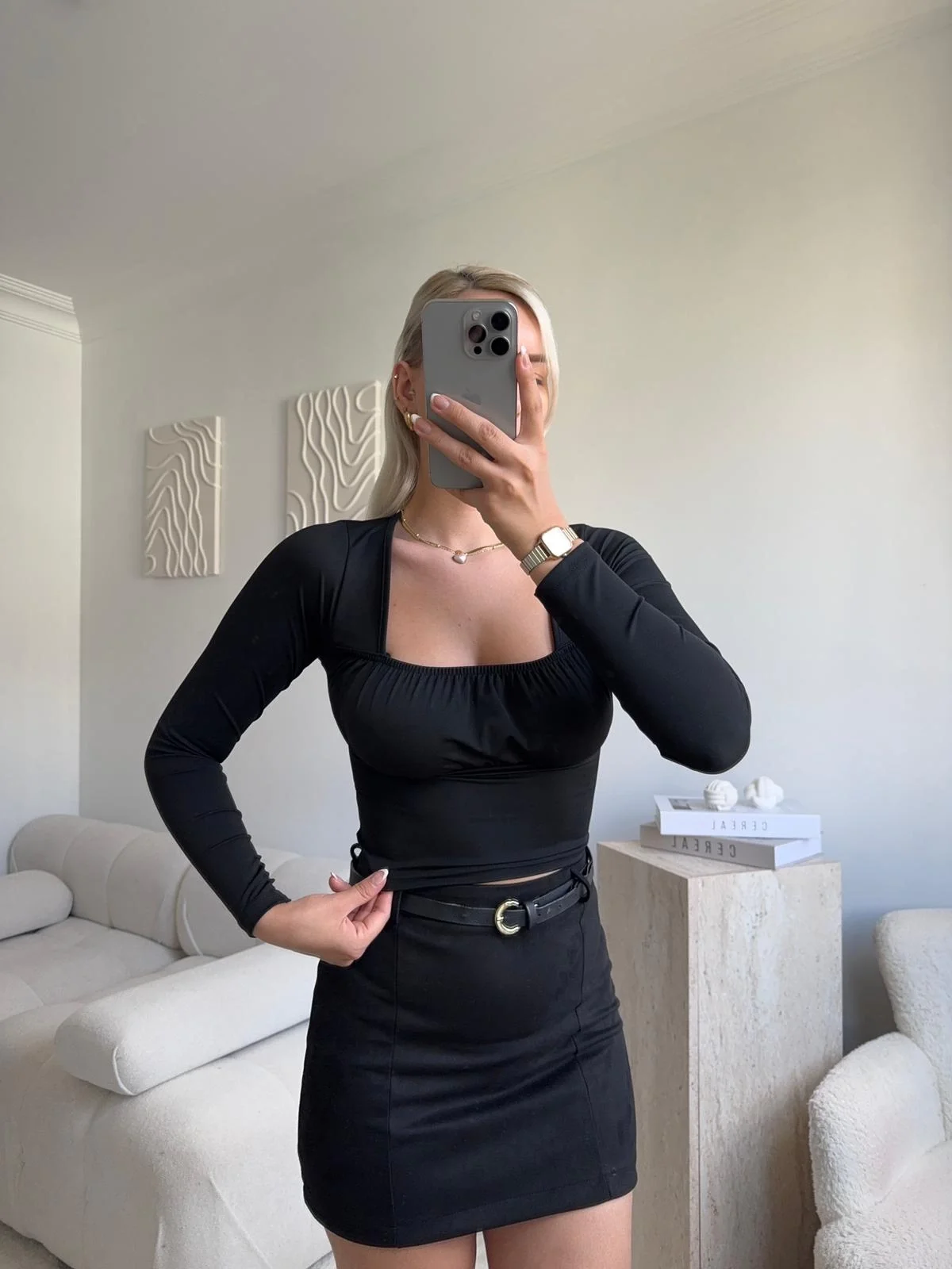 Kare Yaka Büzgü Detay Crop - SİYAH