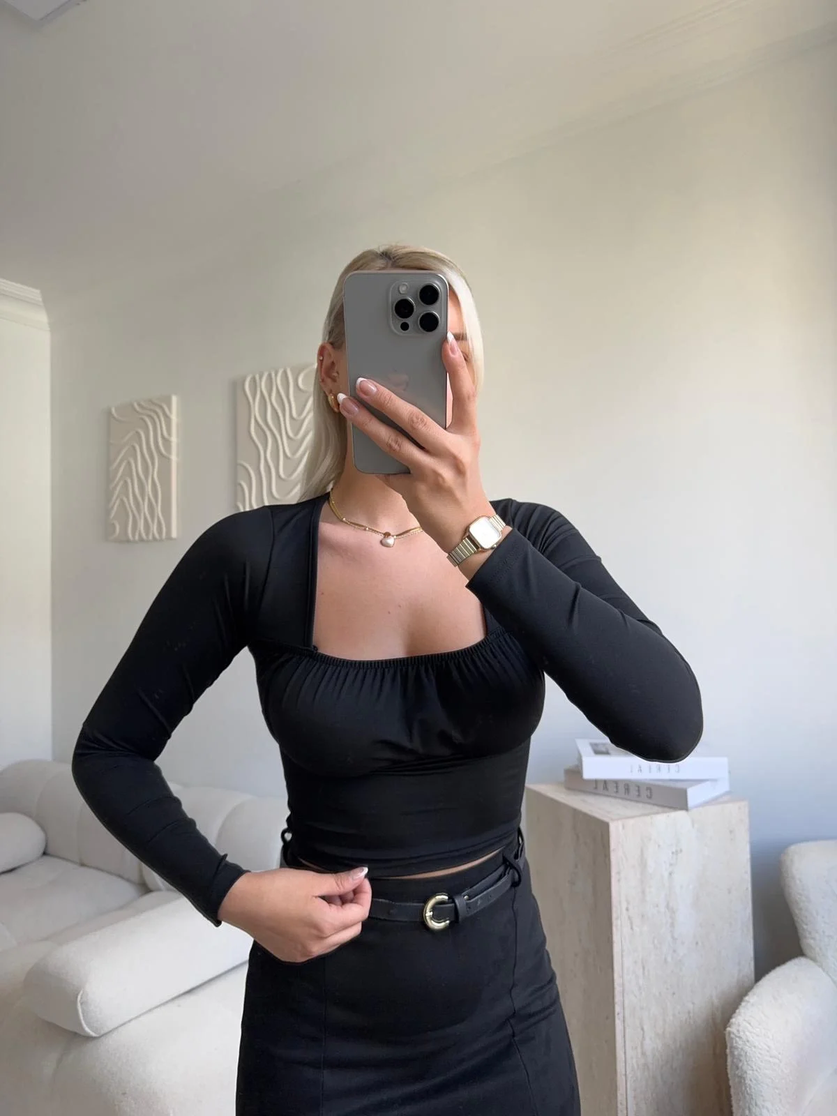 Kare Yaka Büzgü Detay Crop - SİYAH