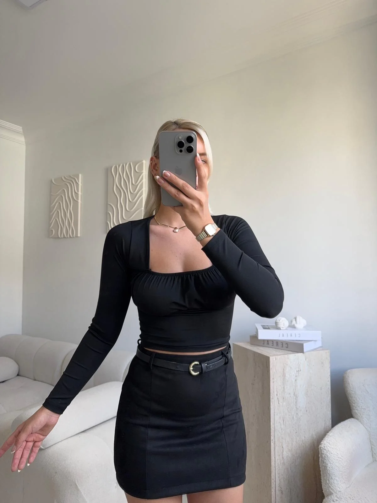 Kare Yaka Büzgü Detay Crop - SİYAH