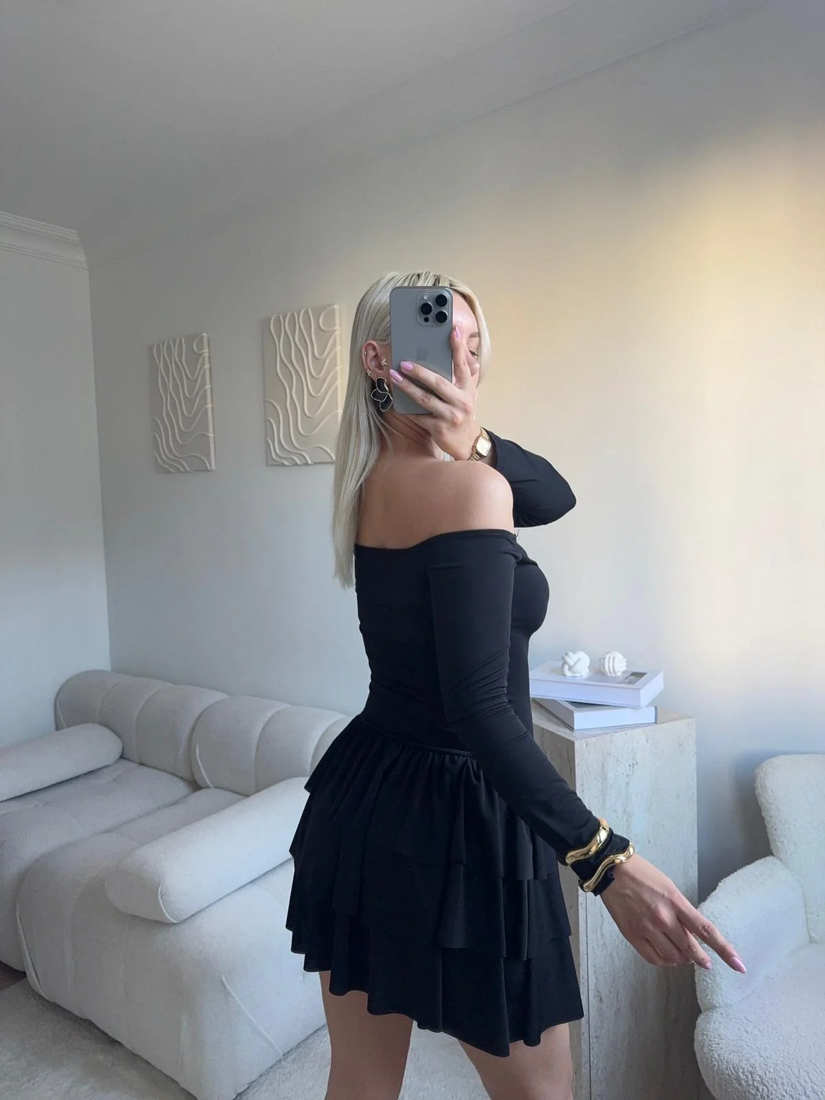 Kayık Yaka Fırfırlı Elbise