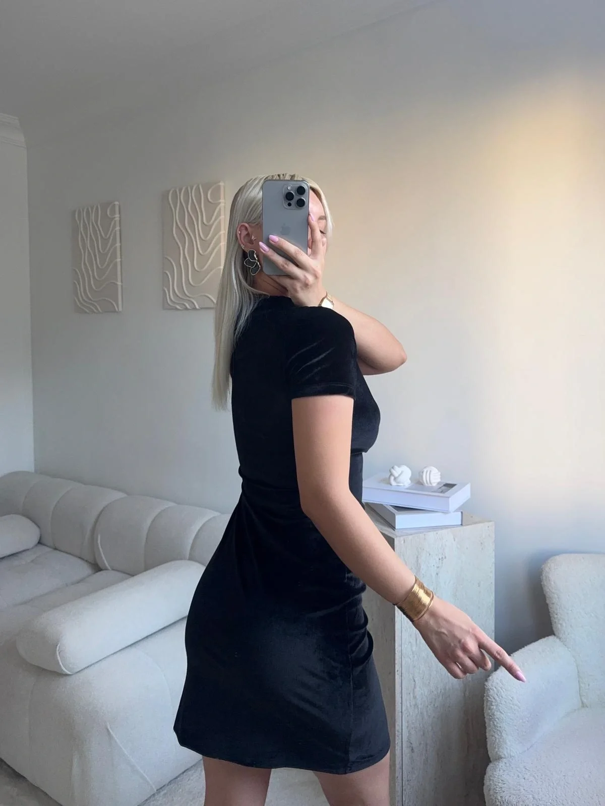 Kısa Kol Kadife Elbise