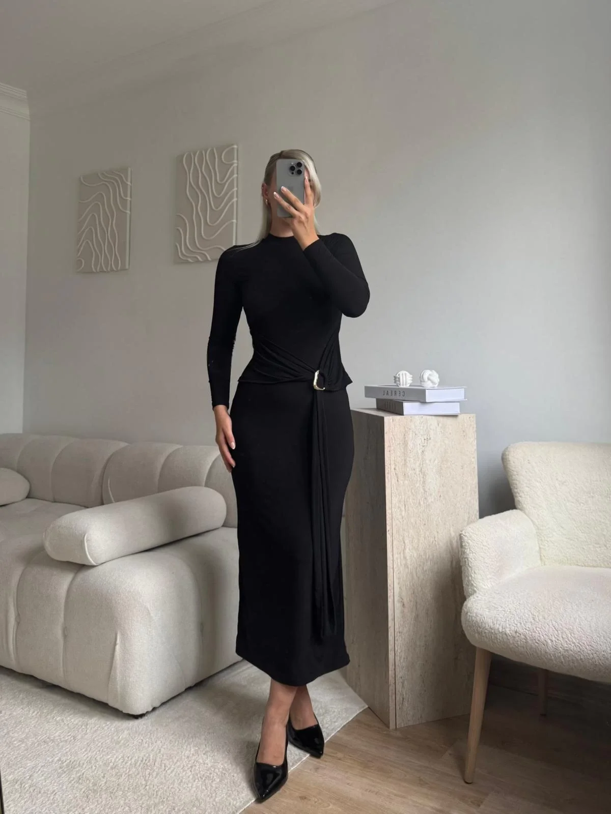 Kuşaklı Toka Detay Elbise - SİYAH