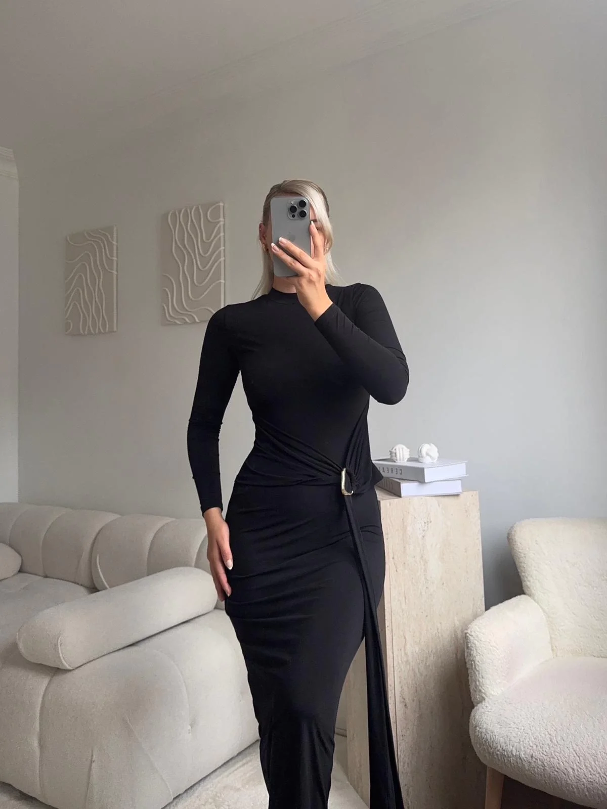 Kuşaklı Toka Detay Elbise - SİYAH