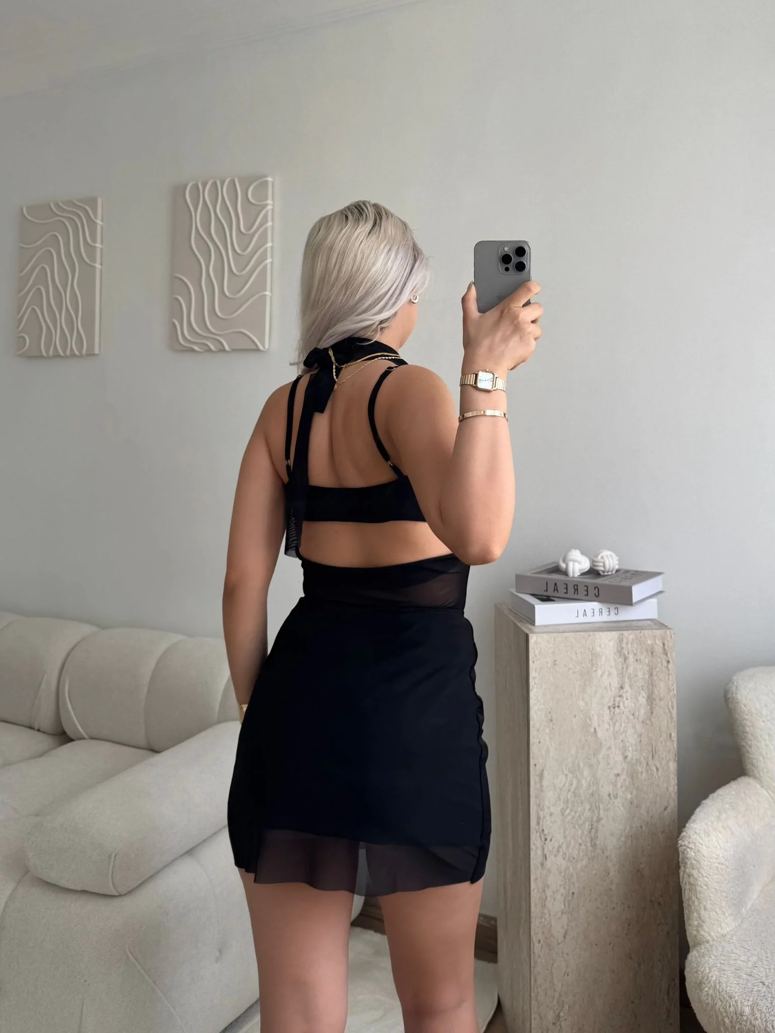 Halka Detaylı Drapeli Yaka Elbise