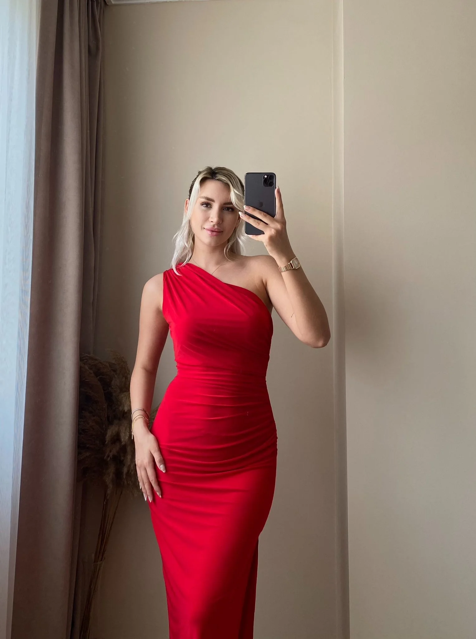 Omuz Detay Drapeli Elbise- KIRMIZI