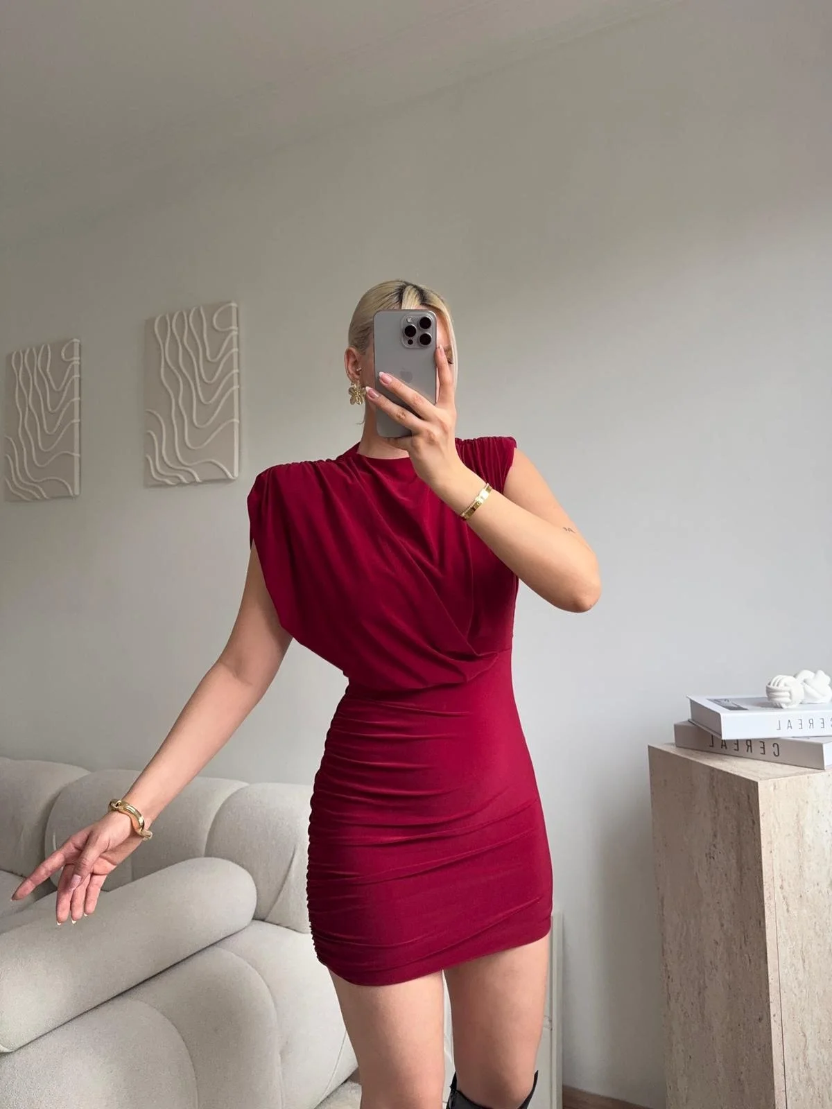 Omuz Vatkalı Drapeli Mini Elbise - BORDO