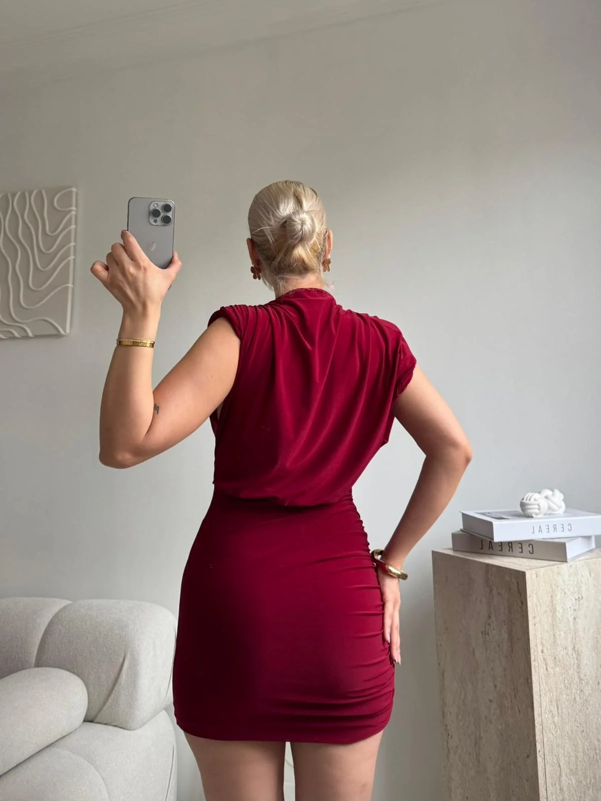 Omuz Vatkalı Drapeli Mini Elbise - BORDO