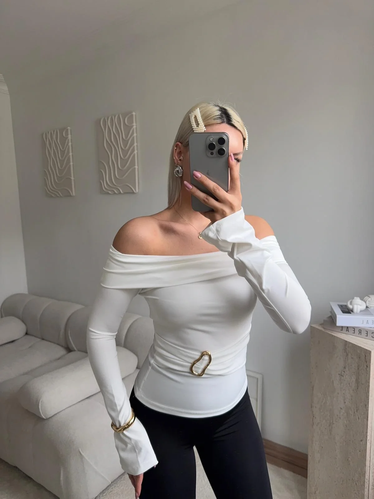 Omuz Dekolte Tokalı Bluz - BEYAZ