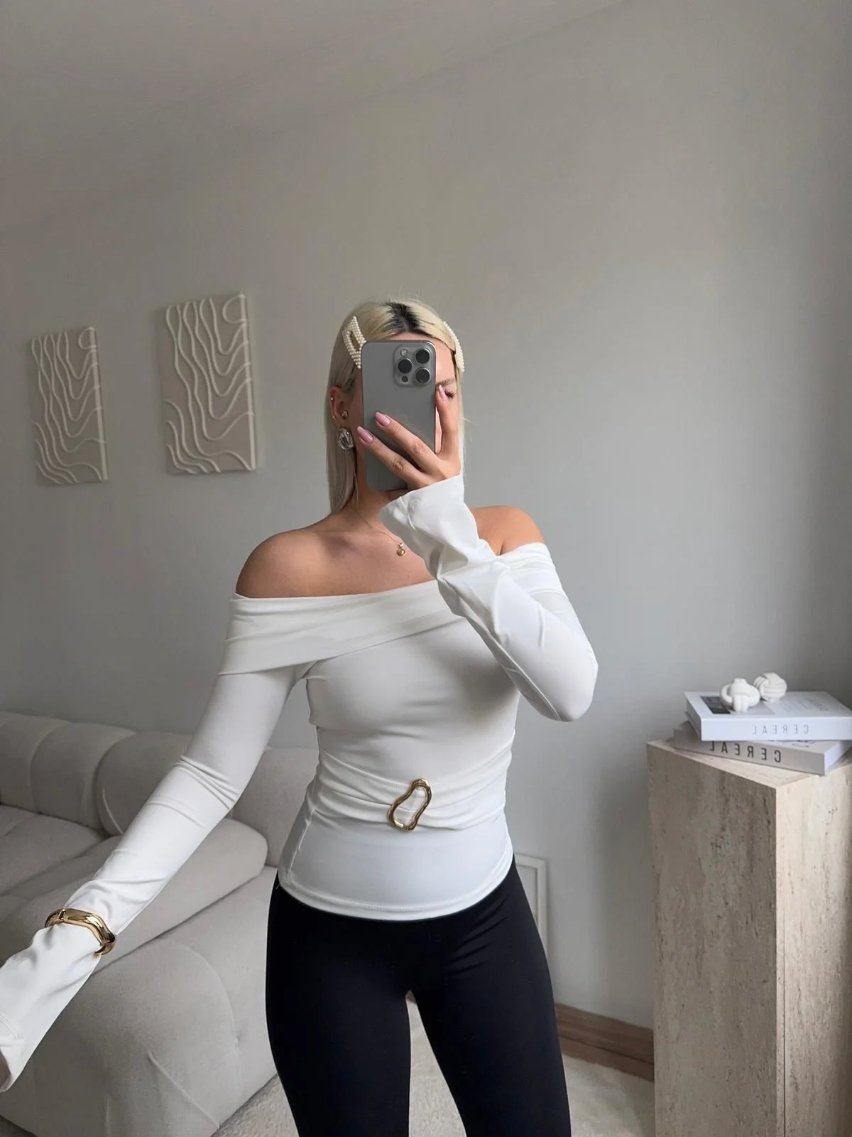 Omuz Dekolte Tokalı Bluz - BEYAZ