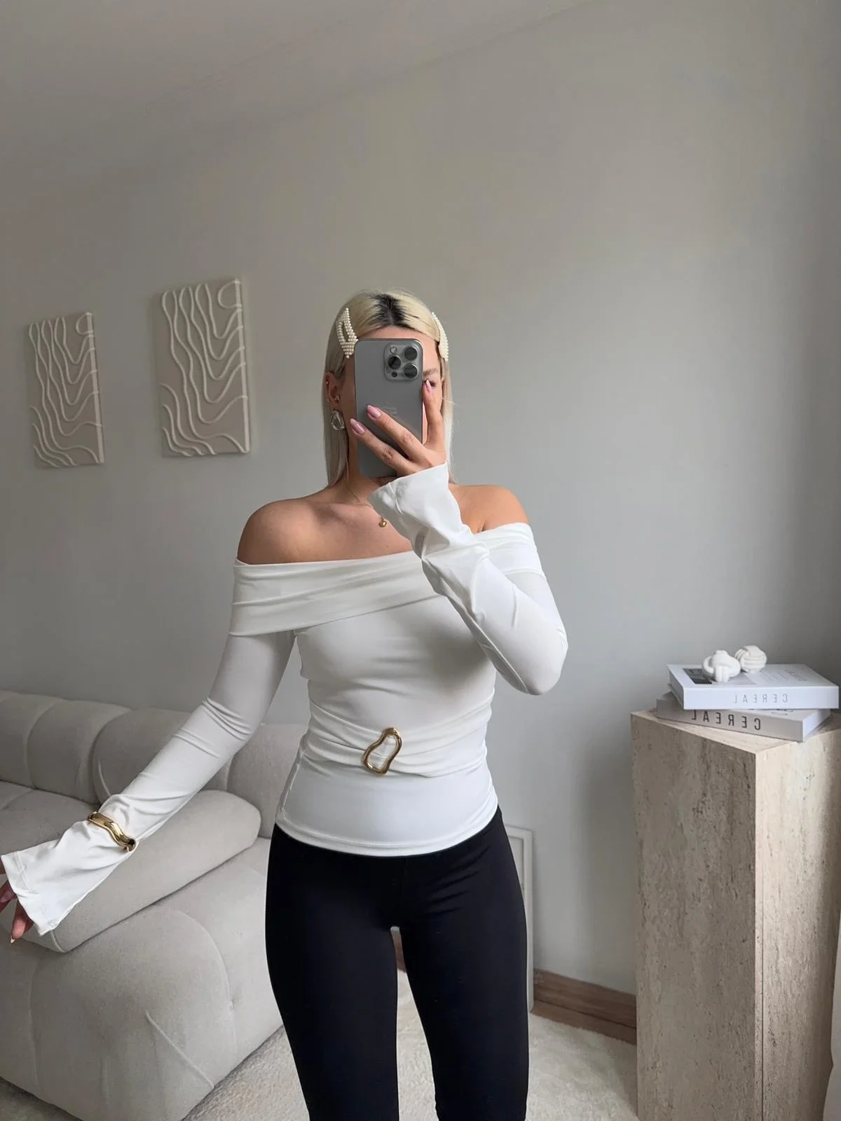 Omuz Dekolte Tokalı Bluz - BEYAZ