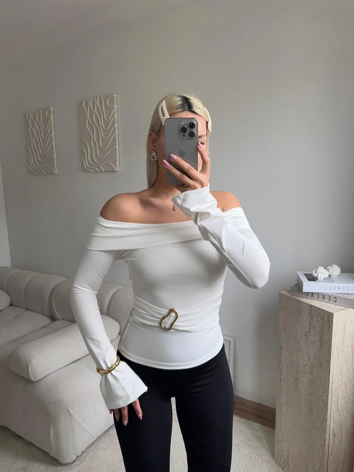 Omuz Dekolte Tokalı Bluz - BEYAZ