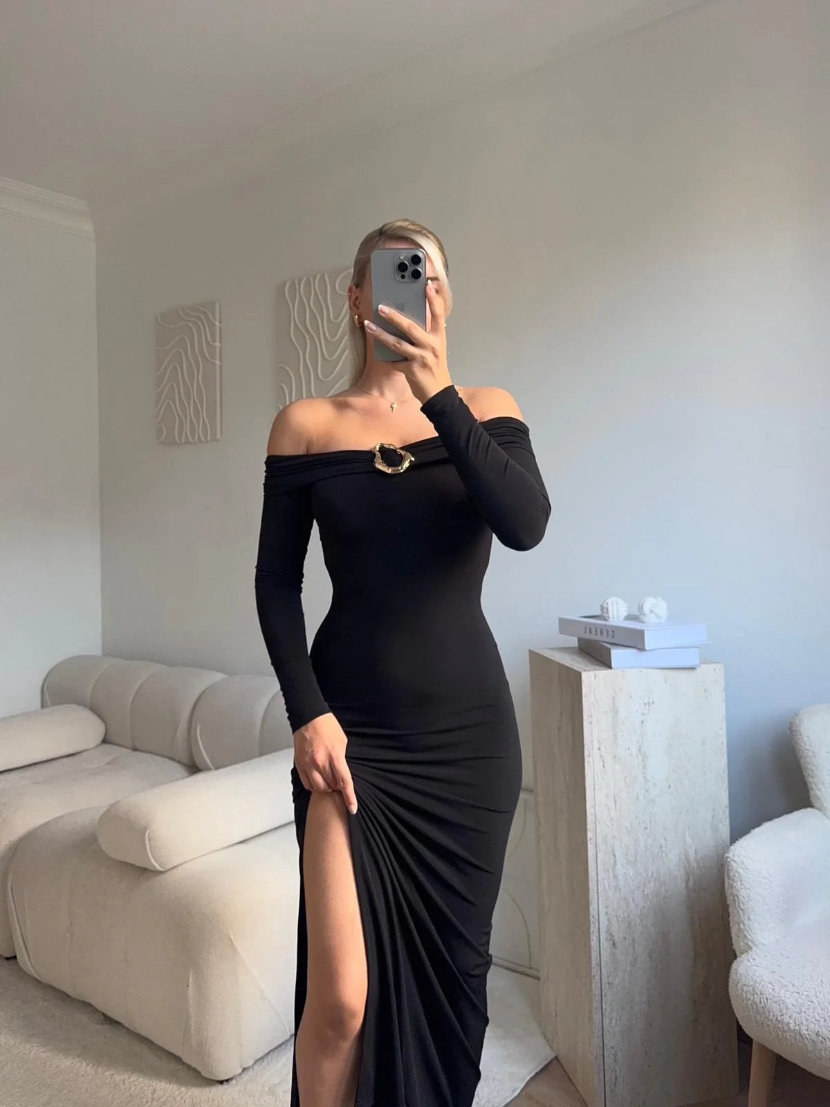 Önü Tokalı Madonna Elbise