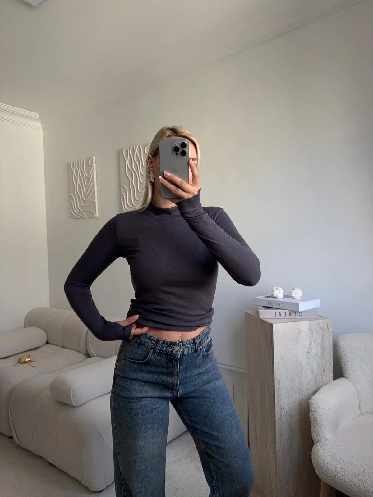 Parmak Geçmeli Premium Kumaş Bluz -FÜME