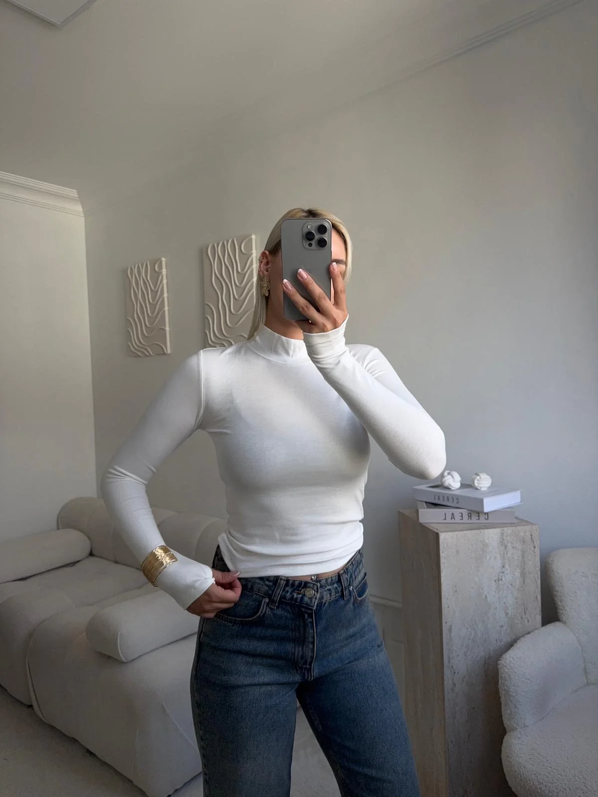 Parmak Geçmeli Premium Kumaş Bluz -BEYAZ