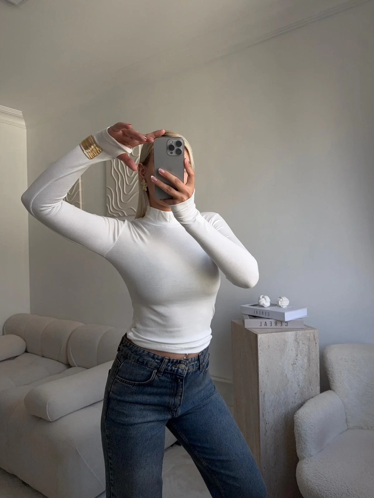 Parmak Geçmeli Premium Kumaş Bluz -BEYAZ