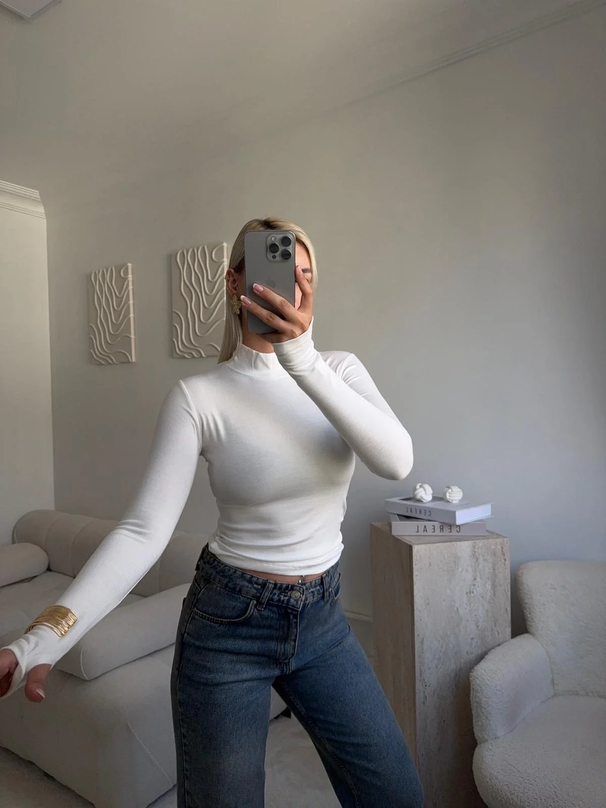 Parmak Geçmeli Premium Kumaş Bluz -BEYAZ