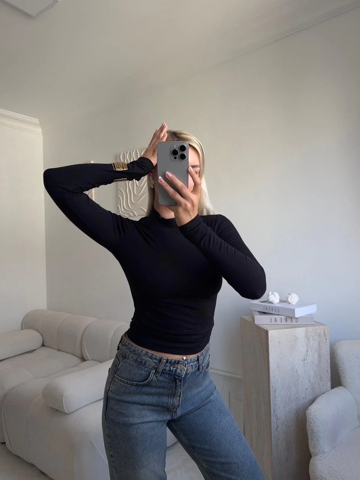 Parmak Geçmeli Premium Kumaş Bluz -SİYAH