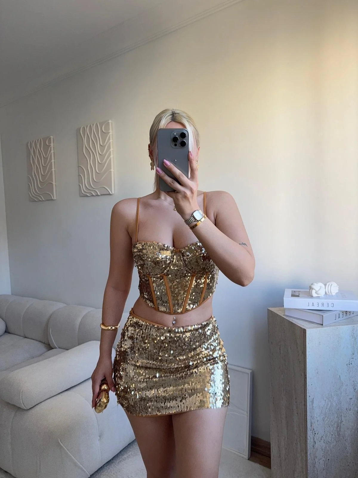 Payetli Askılı Büstiyer ve Mini Etek Takımı - GOLD