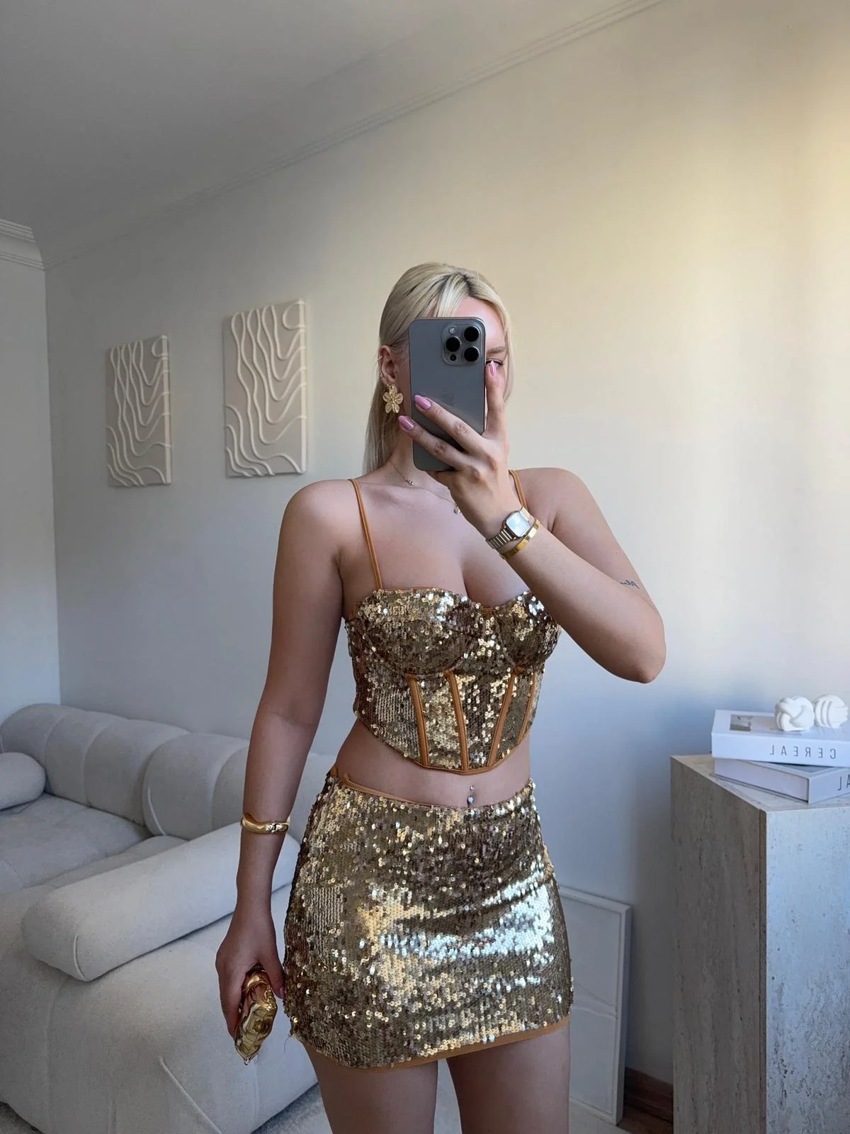 Payetli Askılı Büstiyer ve Mini Etek Takımı - GOLD