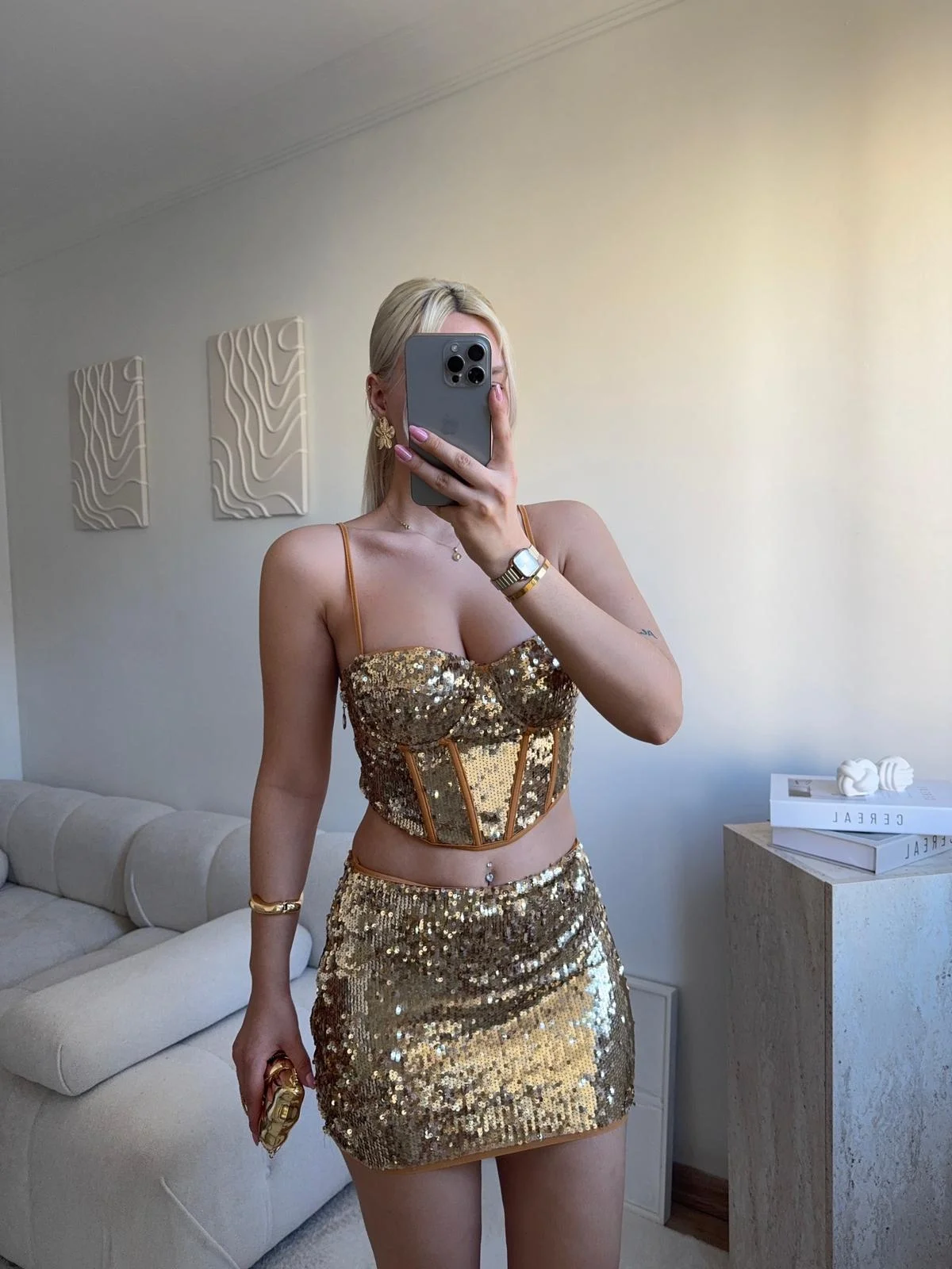 Payetli Askılı Büstiyer ve Mini Etek Takımı - GOLD