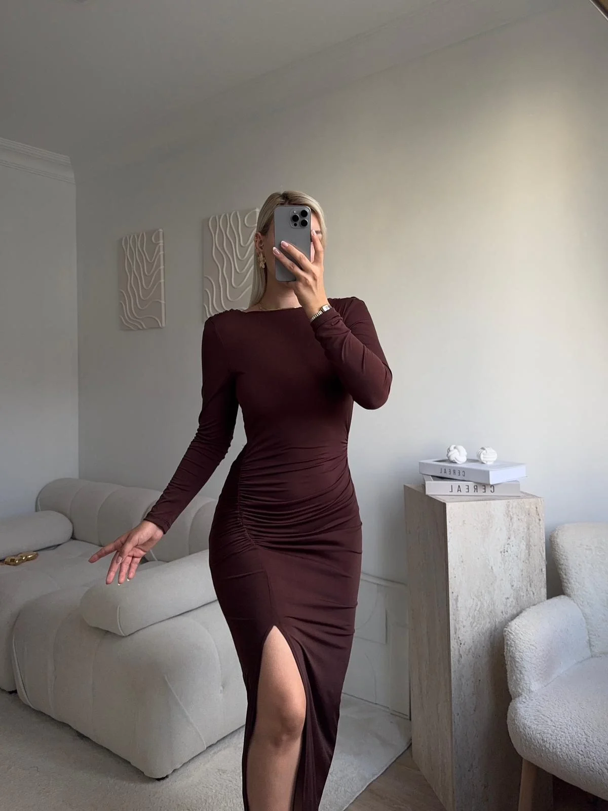 Sırt Dekolte Derin Yırtmaç Elbise - KAHVE