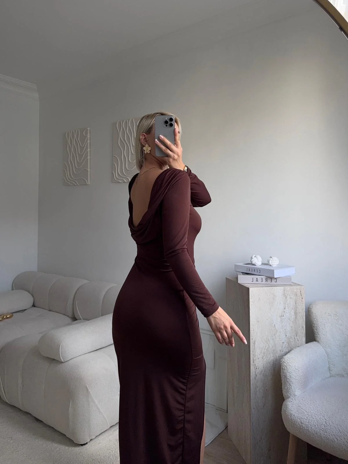 Sırt Dekolte Derin Yırtmaç Elbise - KAHVE