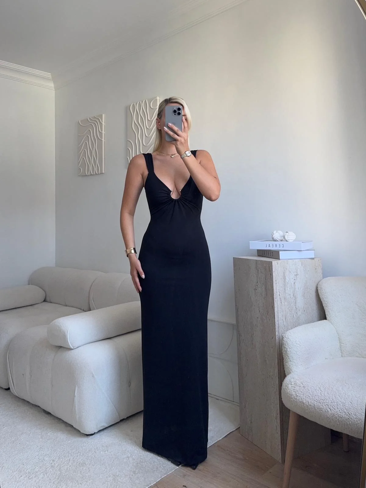 Sırt Dekolte Halka Detay Elbise - SİYAH