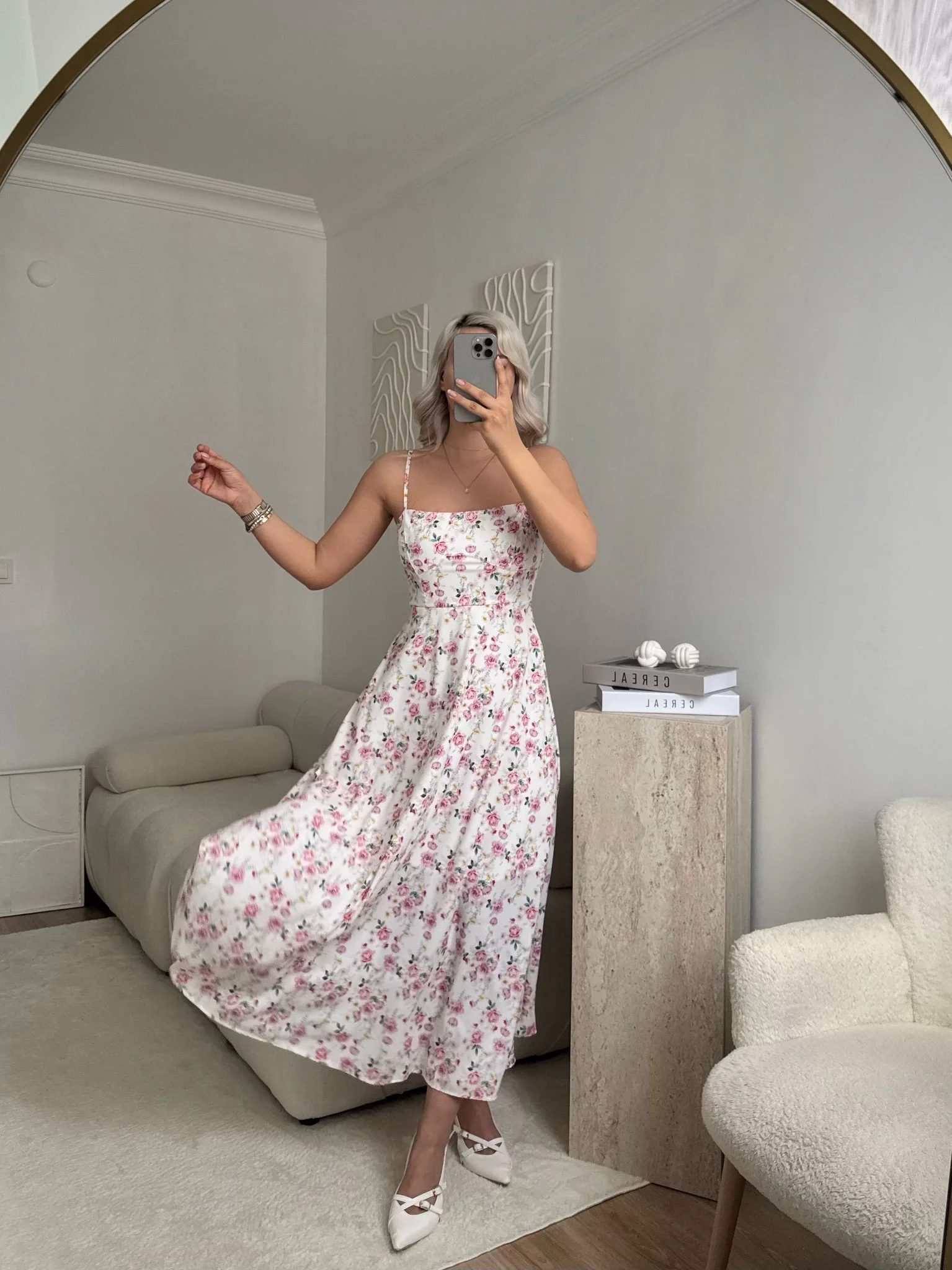 Smock Sırt Detaylı Çiçekli Elbise - BEYAZ