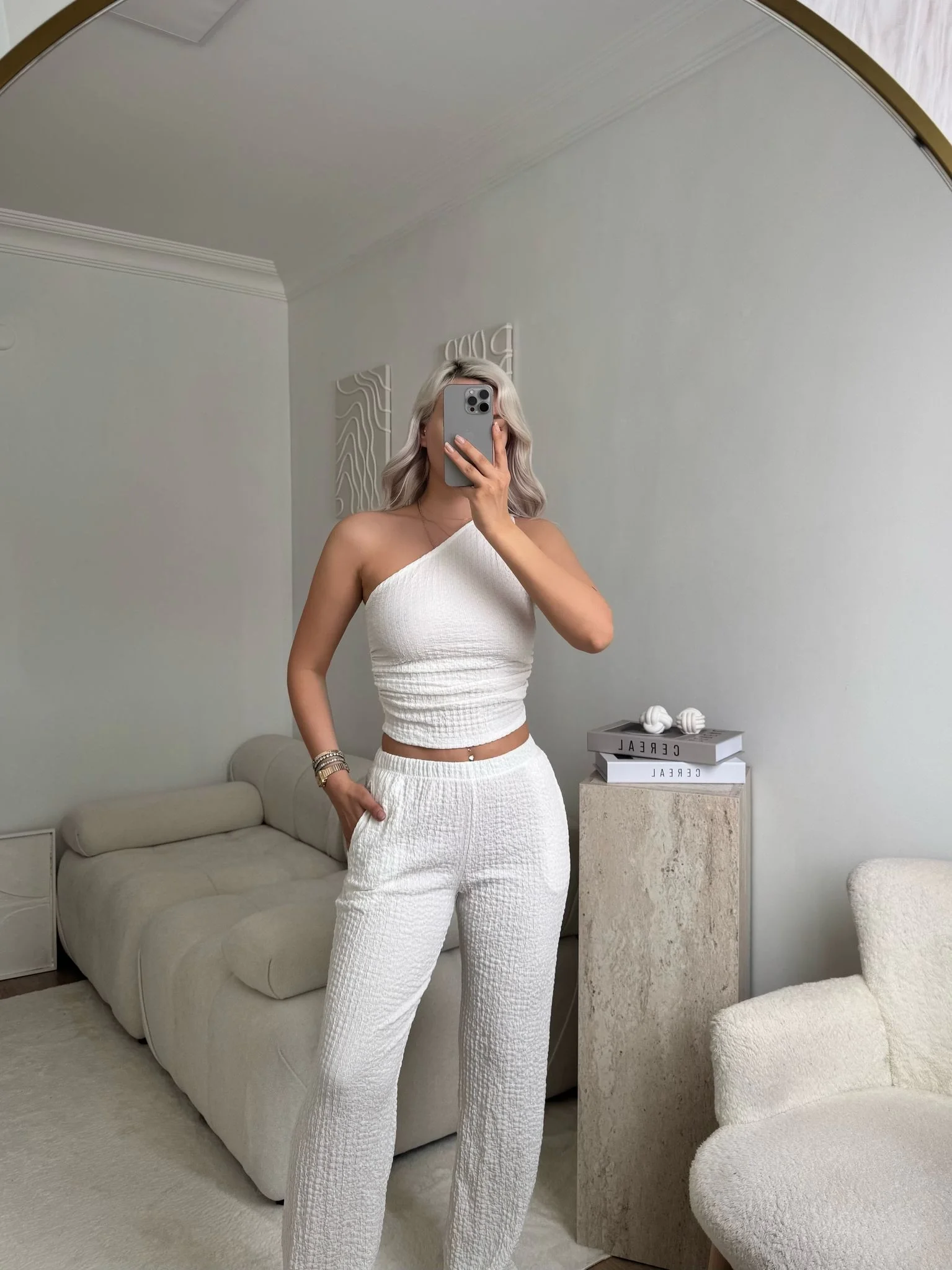 Tek Omuz Crop & Pantolon Takım - BEYAZ