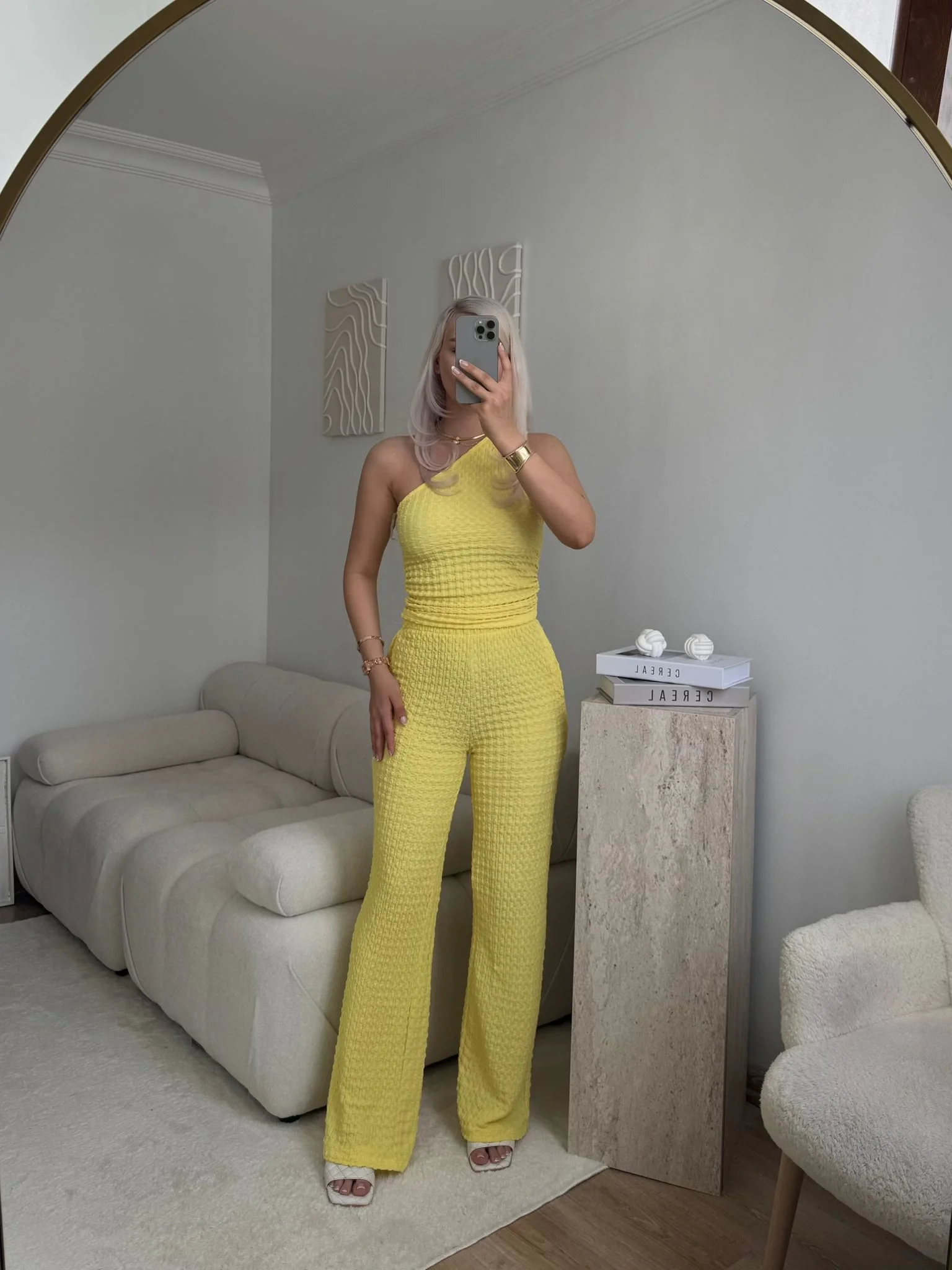 Tek Omuz Crop & Pantolon Takım - SARI
