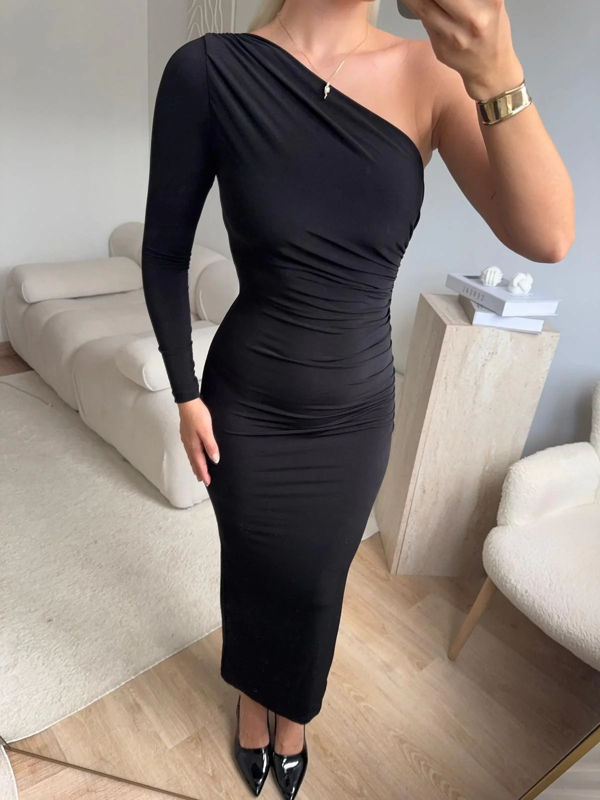 Tek Omuz Drapeli Elbise - SİYAH