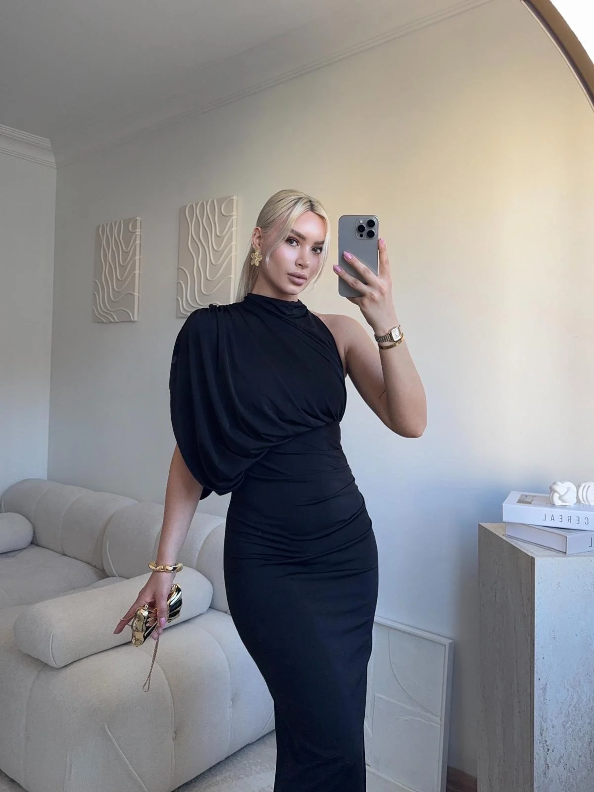 Tek Omuz Drapeli Vücuda Oturan Midi Elbise - SİYAH