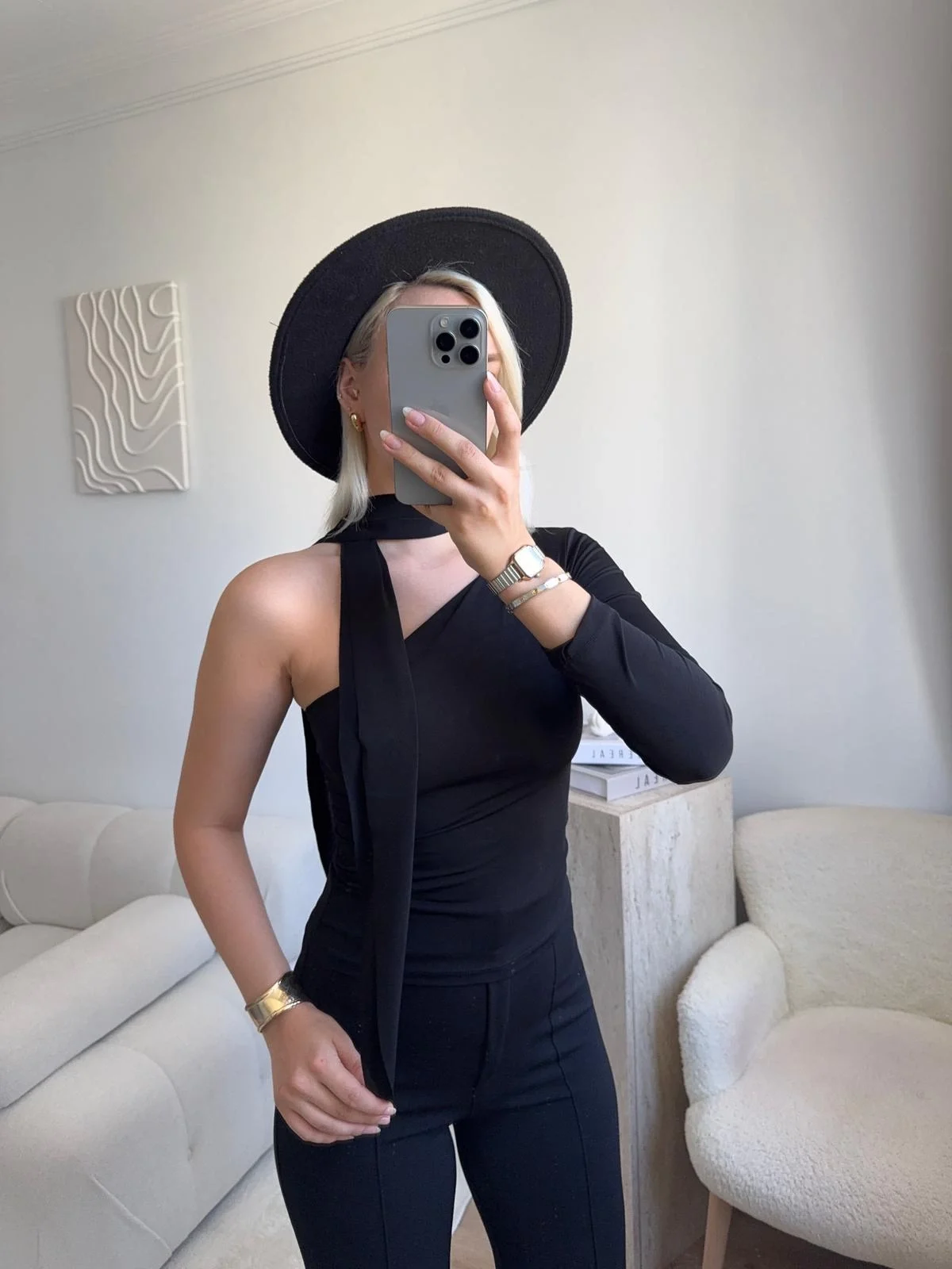 Tek Omuz Şal Detaylı Bluz - SİYAH