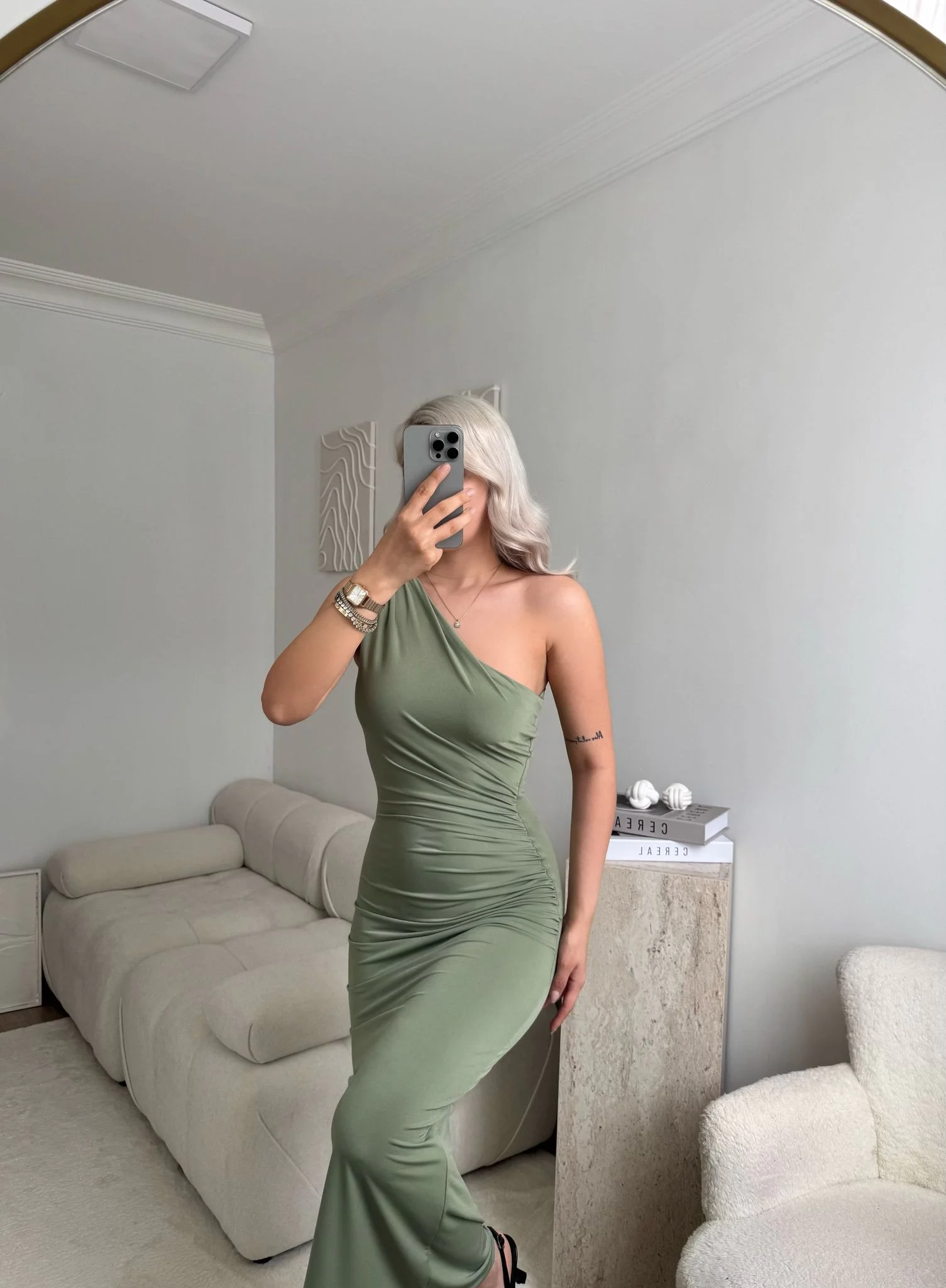 Tek Omuz Zeytin Yeşili Midi Elbise