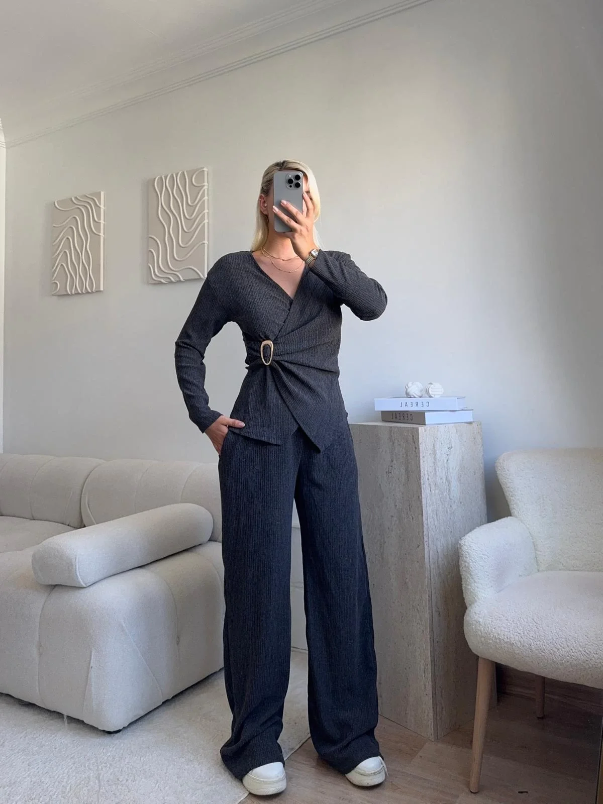 Tokalı Kruvaze Pantolon Takım - FÜME