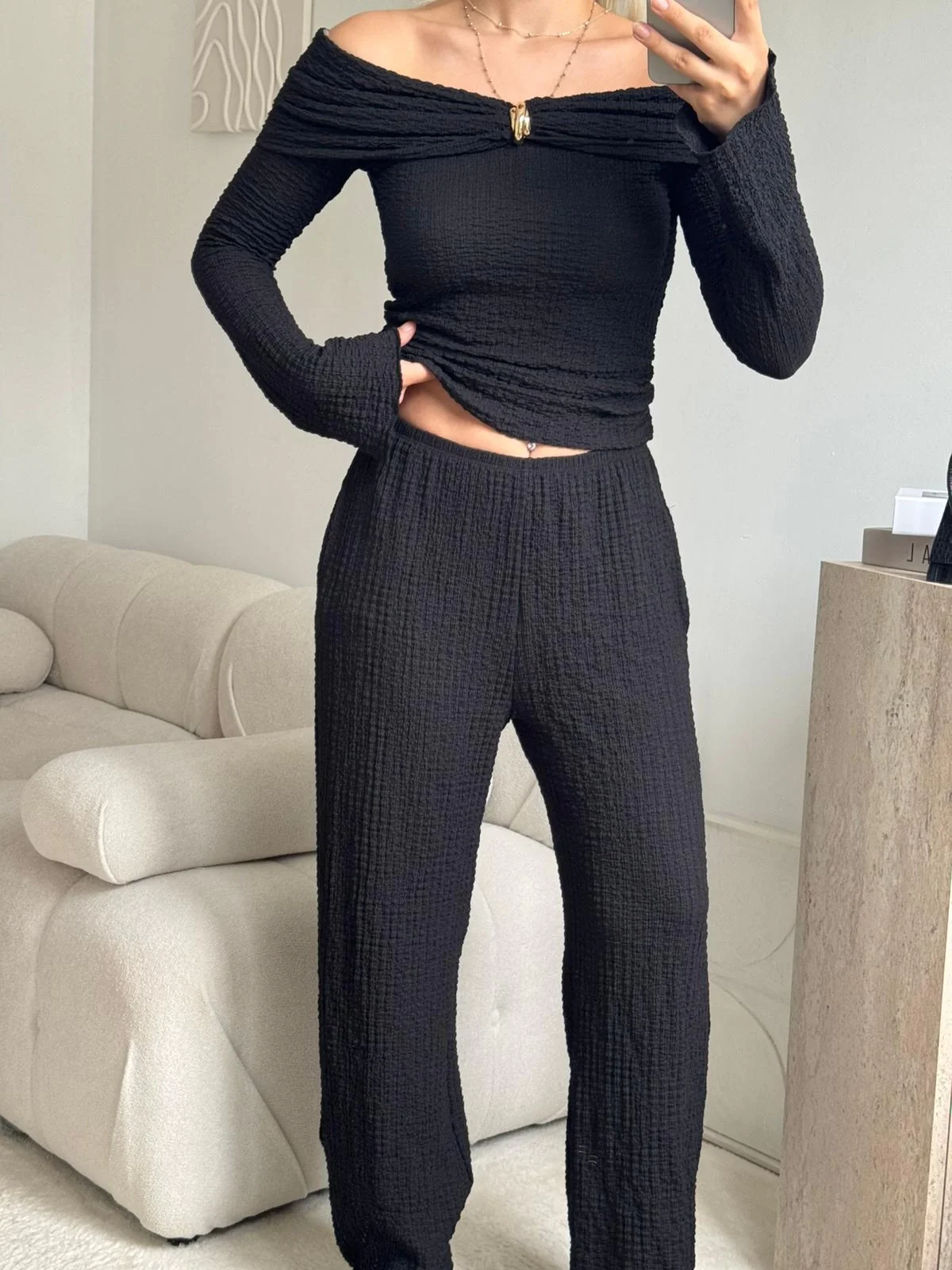 Tokalı Madonna Crop & Pantolon Takım - SİYAH