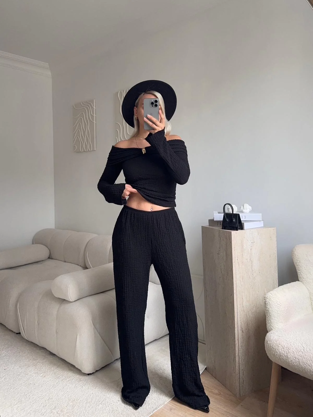 Tokalı Madonna Crop & Pantolon Takım - SİYAH