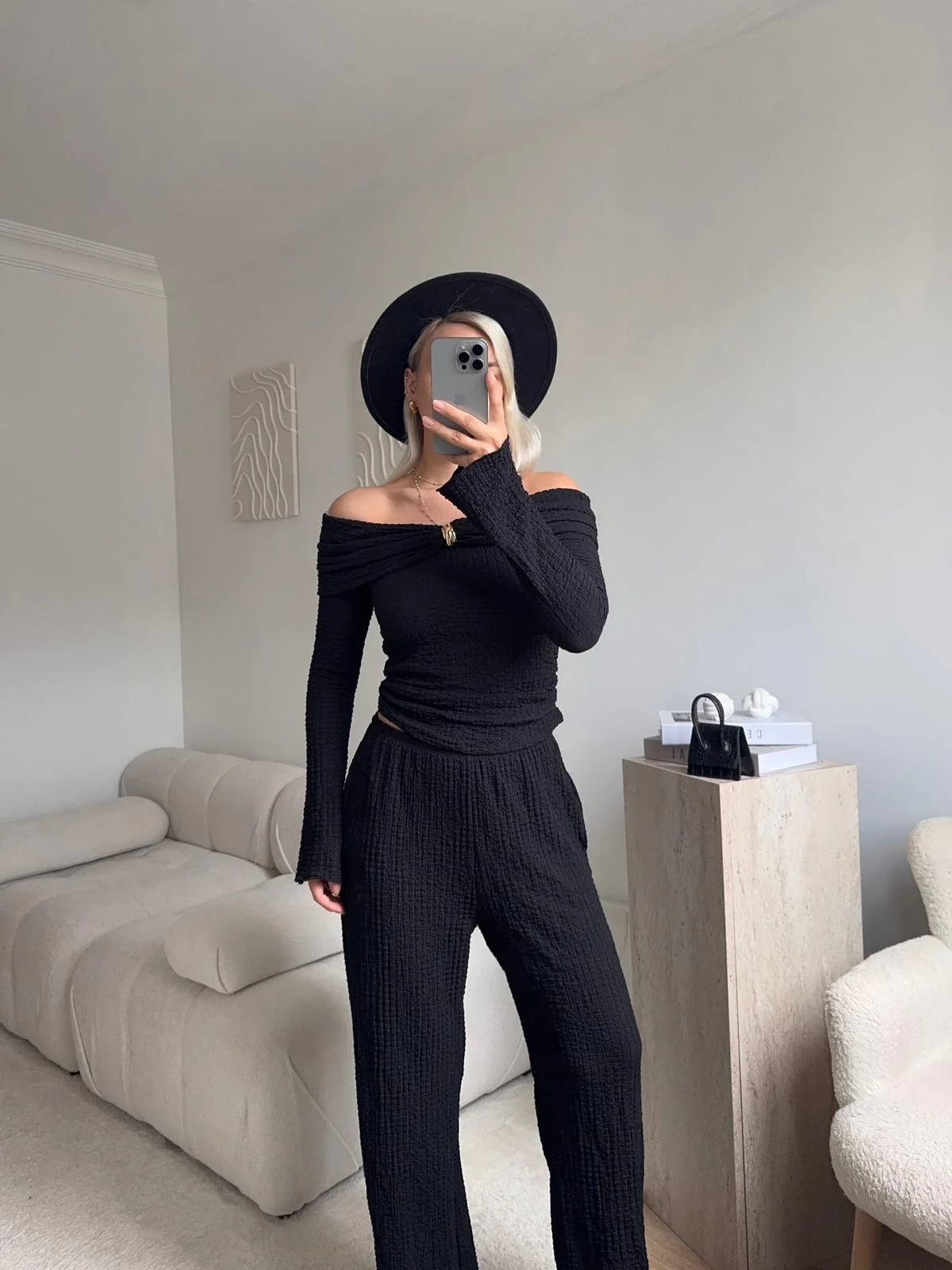 Tokalı Madonna Crop & Pantolon Takım - SİYAH