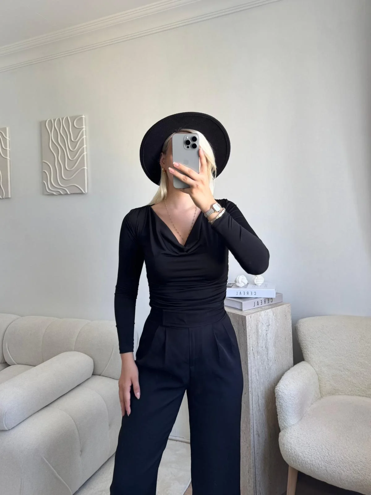 Toparlayıcı Fit Drapeli Bluz - SİYAH