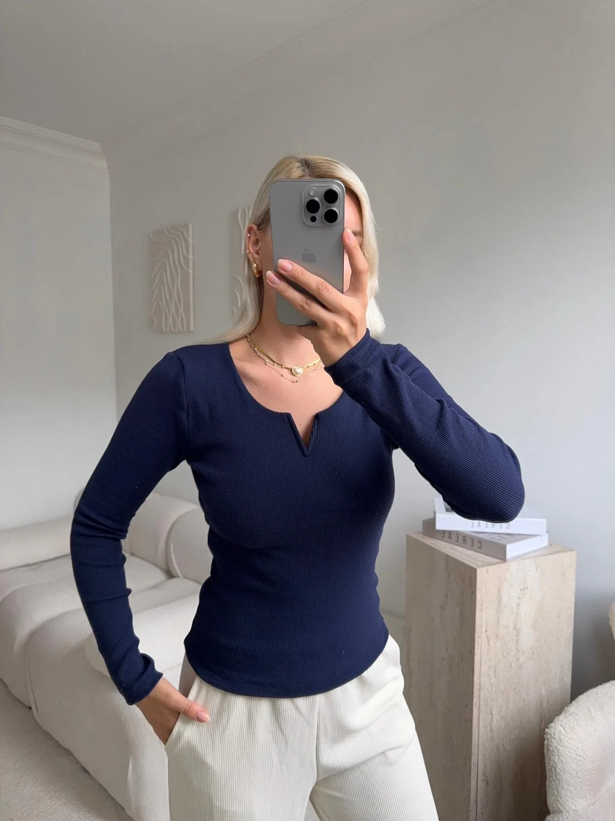 Yaka V Kesik Bluz - LACİVERT