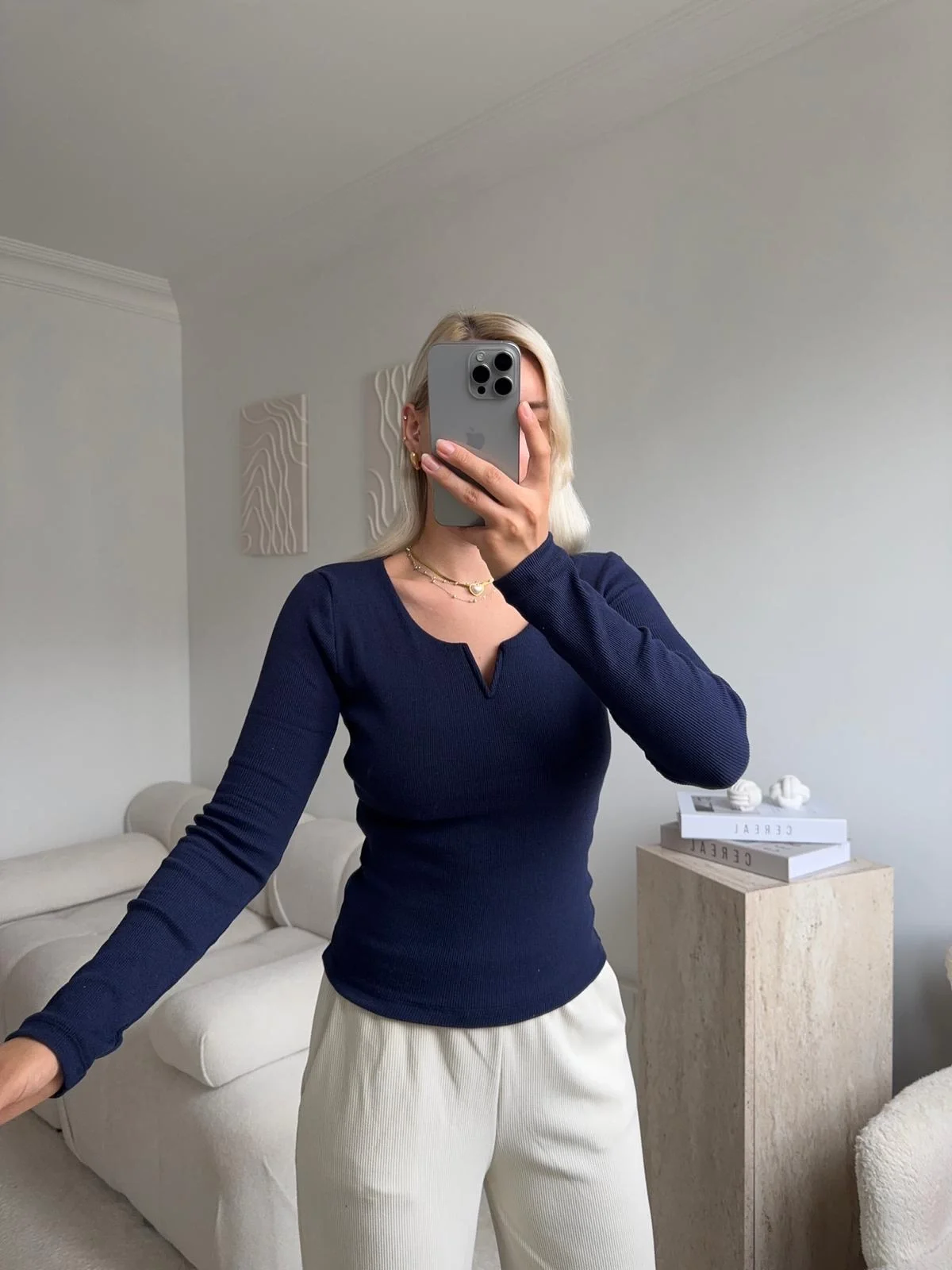 Yaka V Kesik Bluz - LACİVERT