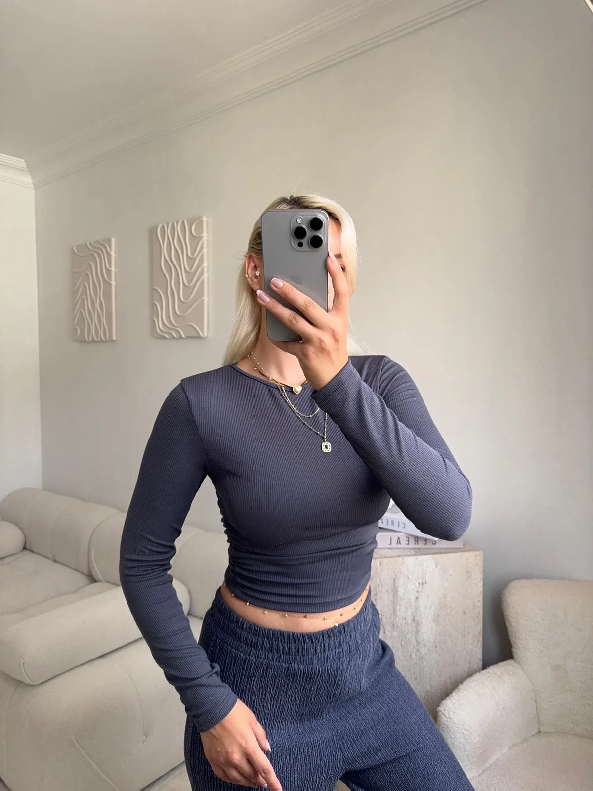 Yan Lastik Crop - FÜME