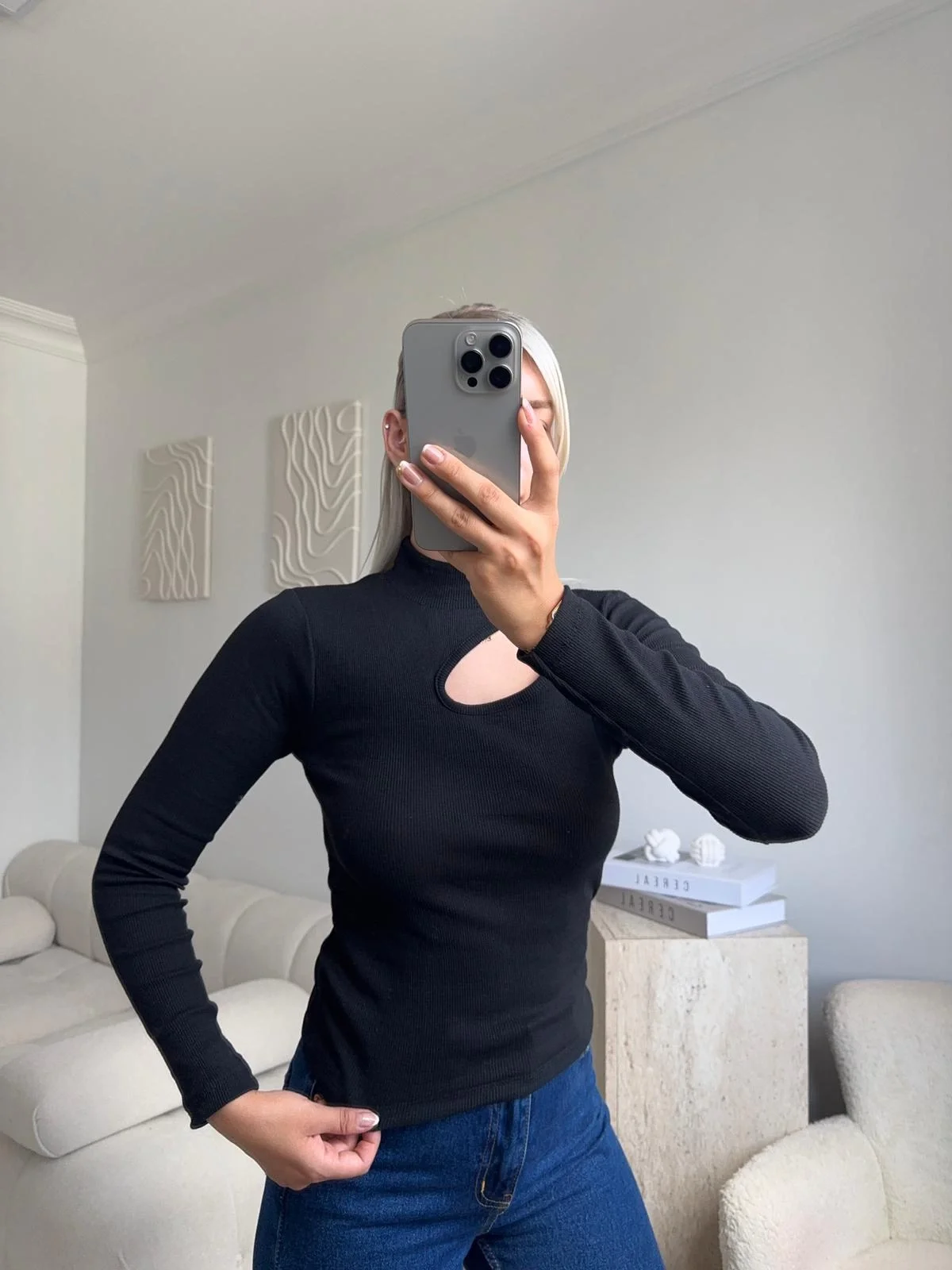 Yarım Balıkçı Omuz Damla Bluz - SİYAH