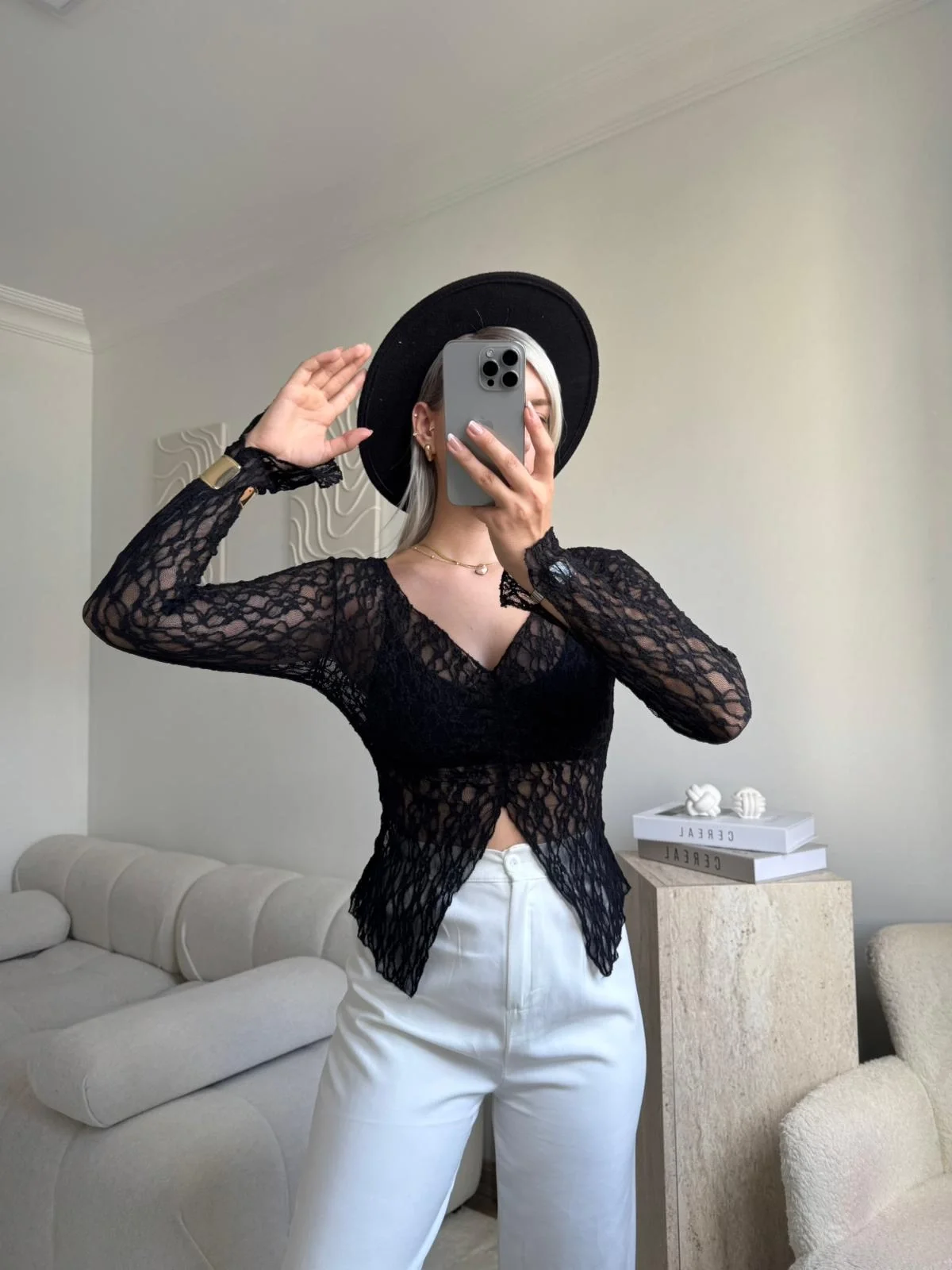 Yırtmaç Detay Dantel Crop - SİYAH