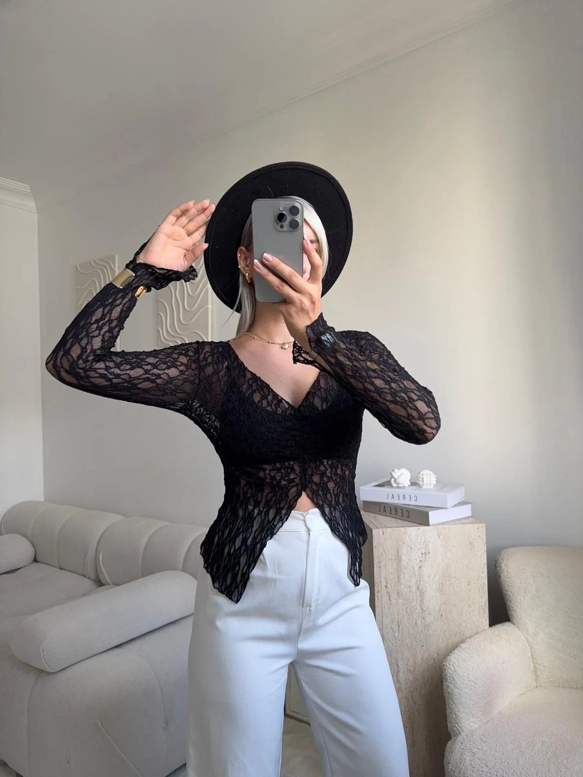 Yırtmaç Detay Dantel Crop - SİYAH