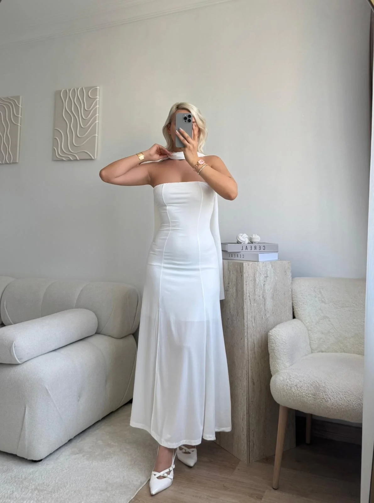 Yırtmaçlı Straplez Kuşaklı Elbise - BEYAZ