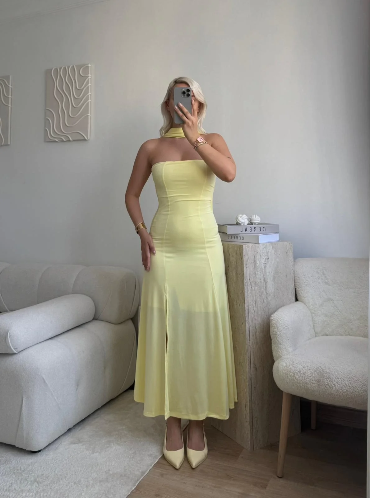 Yırtmaçlı Straplez Kuşaklı Elbise - SARI