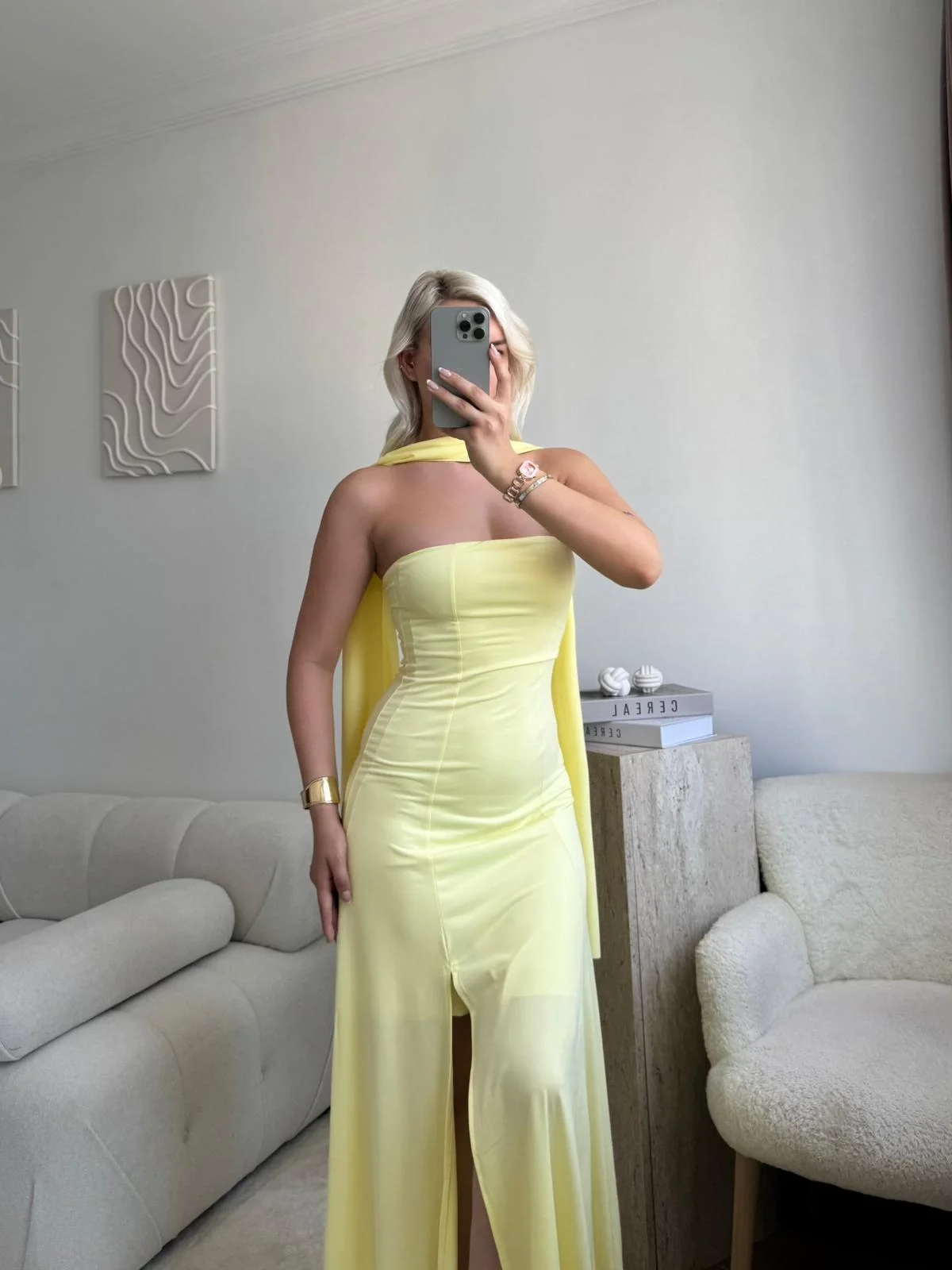 Yırtmaçlı Straplez Kuşaklı Elbise - SARI